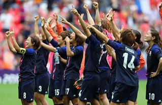 japan_foorball_team-middle