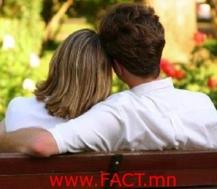 bigstockphoto_couple_in_love_73114_d2396762