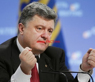 Ukraine's President Petro Poroshenko speaks to the media during a news conference in Kiev