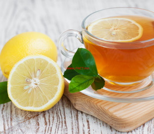 Tea and lemon slice